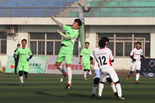 国足中卫主推太杰组合 蒋圣龙无缘6月战役