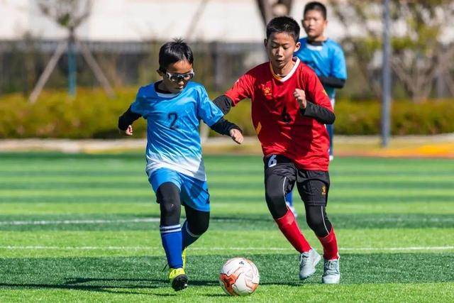 西甲-贝林厄姆破门 皇马3-0提前4轮加冕冠军